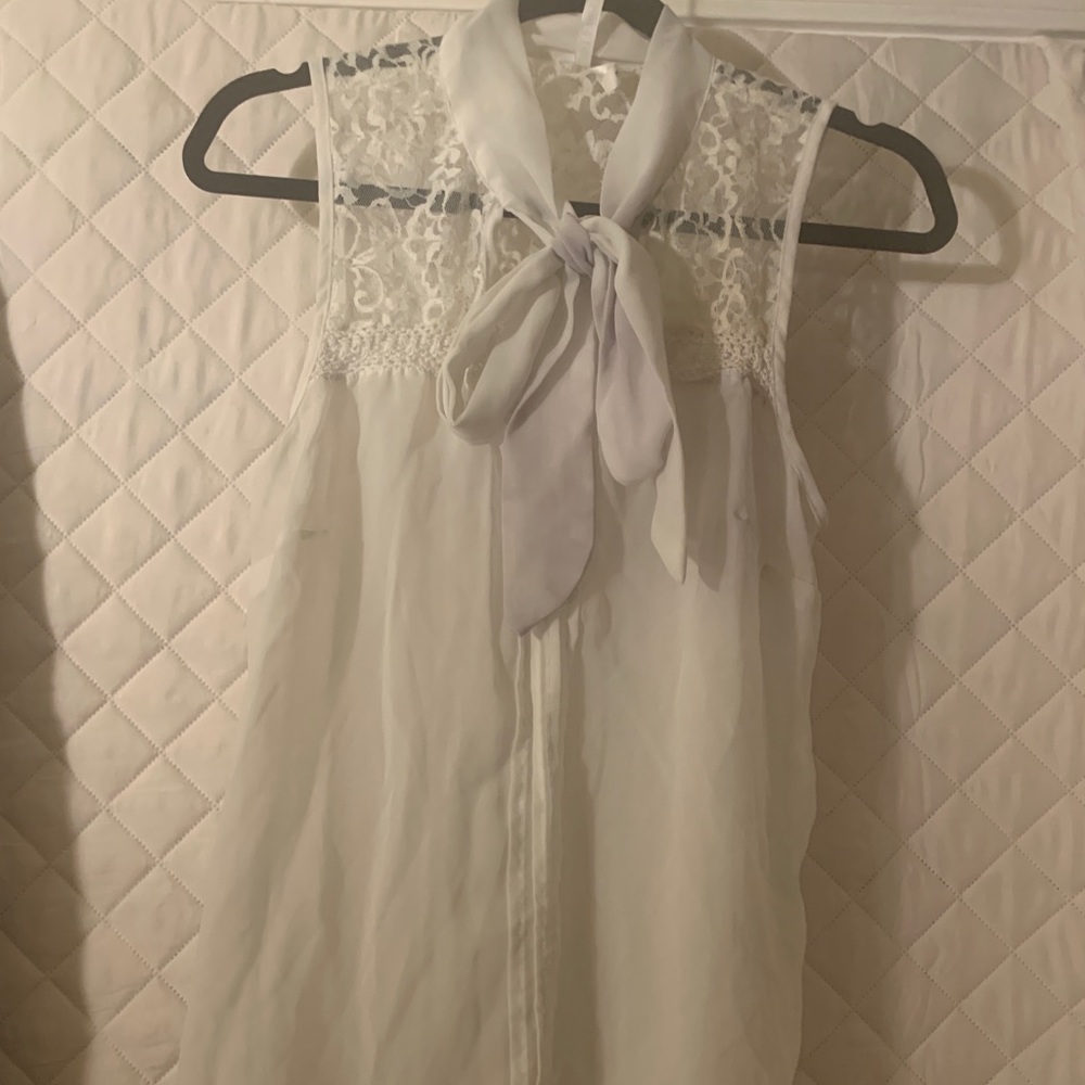 🥰 Live 4 Truth White Sleeveless Lace w/ Necktie - Picture 4 of 15